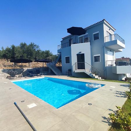 Evilenia Luxury Apartments Calamata Exterior foto
