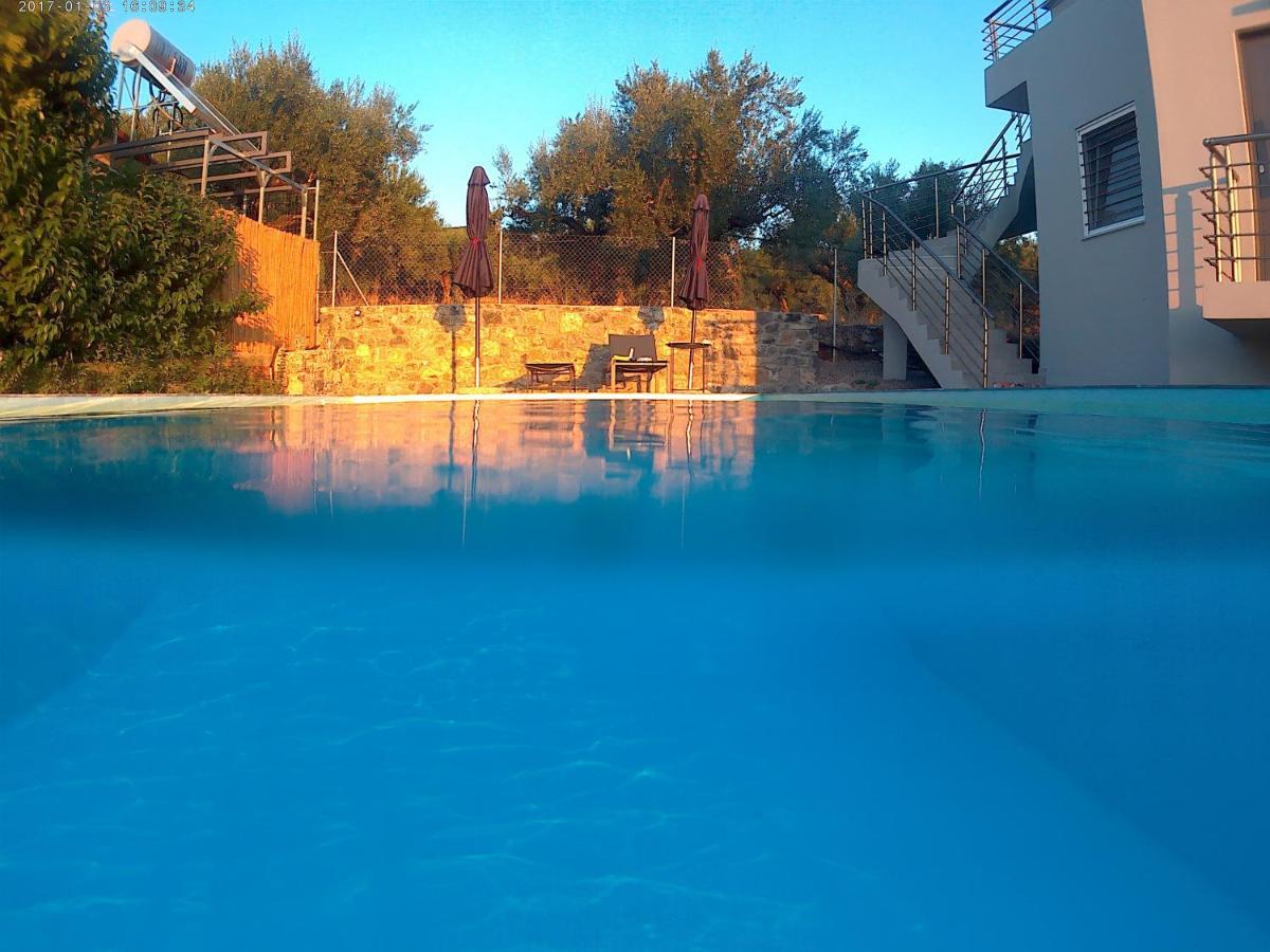 Evilenia Luxury Apartments Calamata Exterior foto