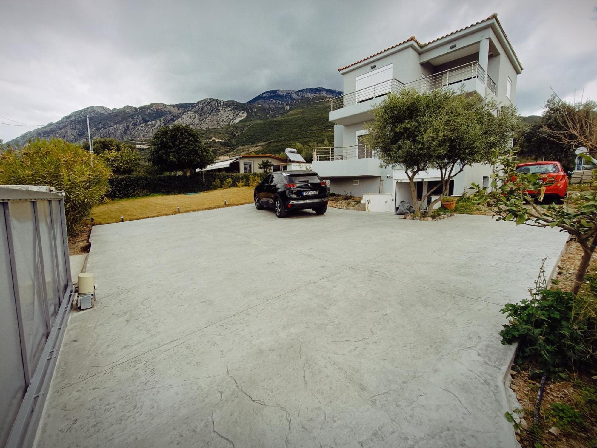 Evilenia Luxury Apartments Calamata Exterior foto